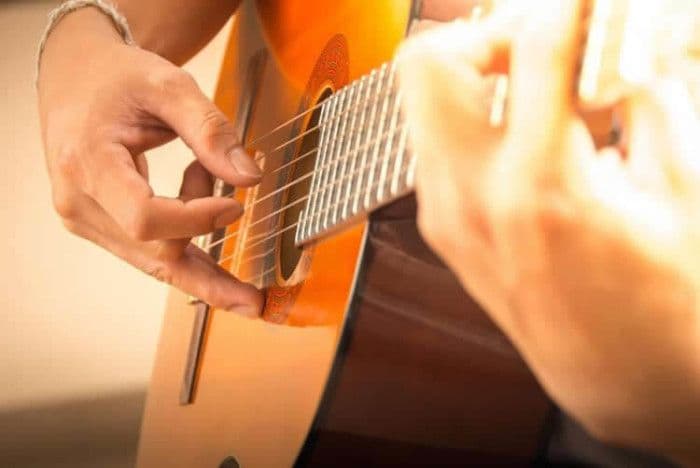 Aula de violão para iniciantes