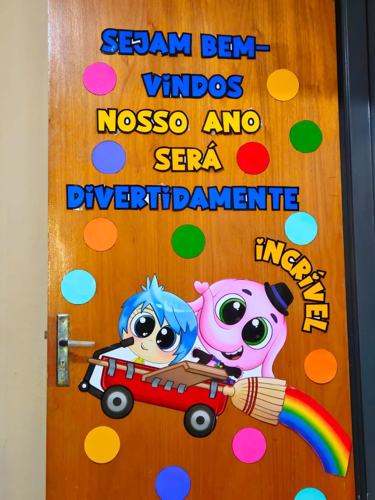 PAINEL VOLTA ÀS AULAS DIVERTIDAMENTE 🌈 ✨*